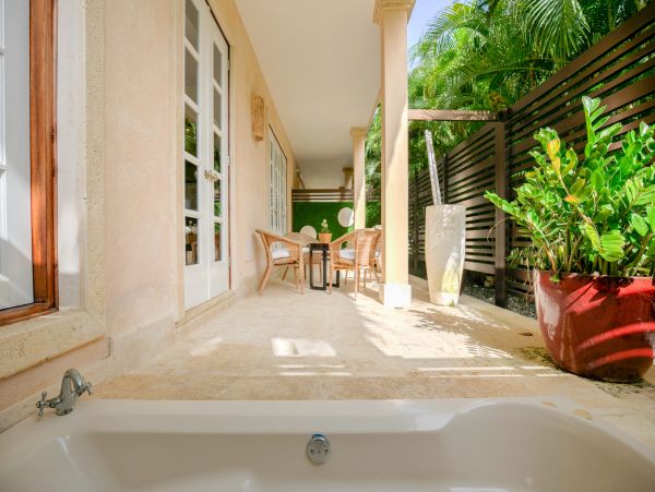 Luxurious Villa Retreat in Punta Cana - Exclusive Amenities & Concierge Services