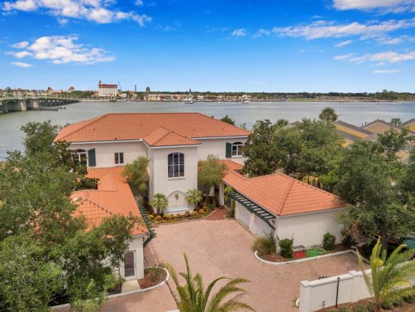 St. Augustine Home 965651
