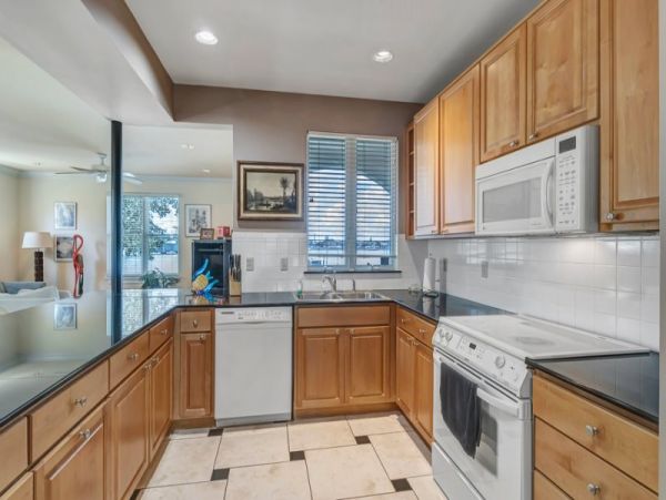 St. Augustine Home 965679
