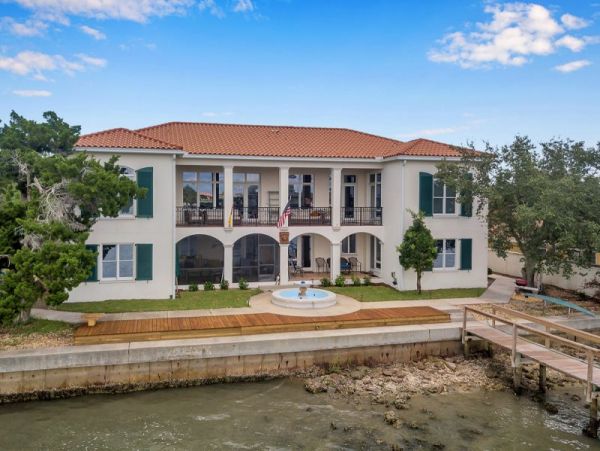 St. Augustine Home 965679