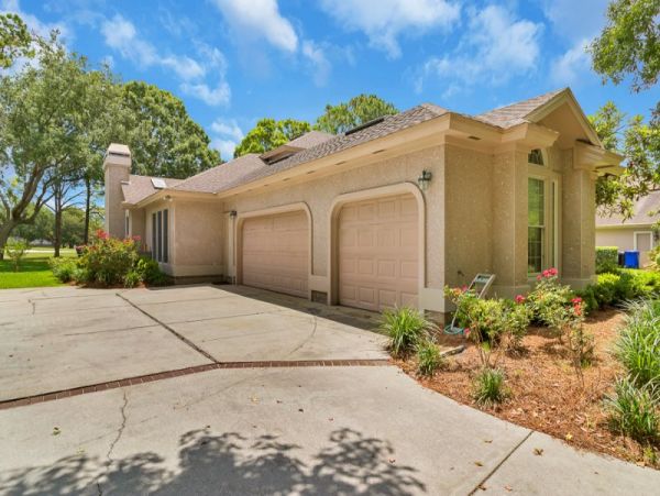 Luxury Ponte Vedra Beach Vacation Rental 5-Bedroom Coastal Home with Pool