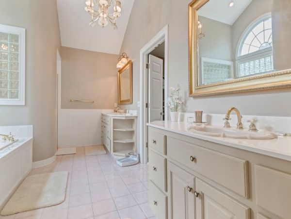 Luxury Ponte Vedra Beach Vacation Rental 5-Bedroom Coastal Home with Pool