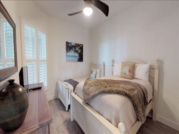 Short Walk to Beach Bradenton Vacation Condo Three Bedroom
