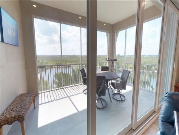 Short Walk to Beach Bradenton Vacation Condo Three Bedroom