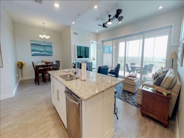 Short Walk to Beach Bradenton Vacation Condo Three Bedroom