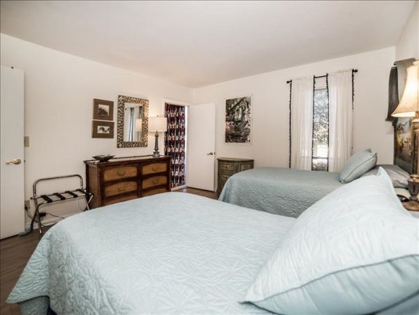 Vacation Condo for Rent on Bradenton Sleeps 6 Guests