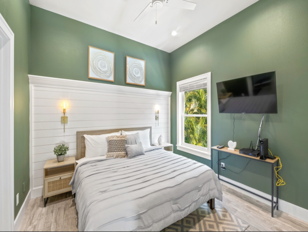 Steps to Beach Anna Maria Island Vacation Home Four Bedrooms