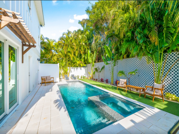 Steps to Beach Anna Maria Island Vacation Home Four Bedrooms