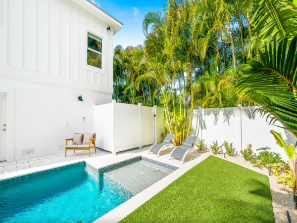 Steps to Beach Anna Maria Island Vacation Home Four Bedrooms
