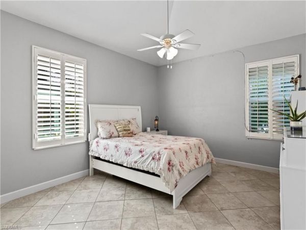 Walk to Beach Vacation Home in Sanibel