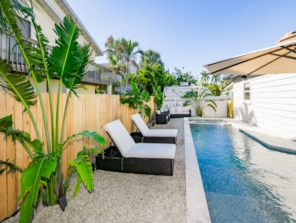 Short Walk to Beach Anna Maria Island Vacation Home 3 Bdr