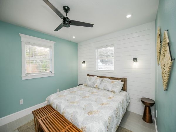 Short Walk to Beach Anna Maria Island Vacation Home 3 Bdr