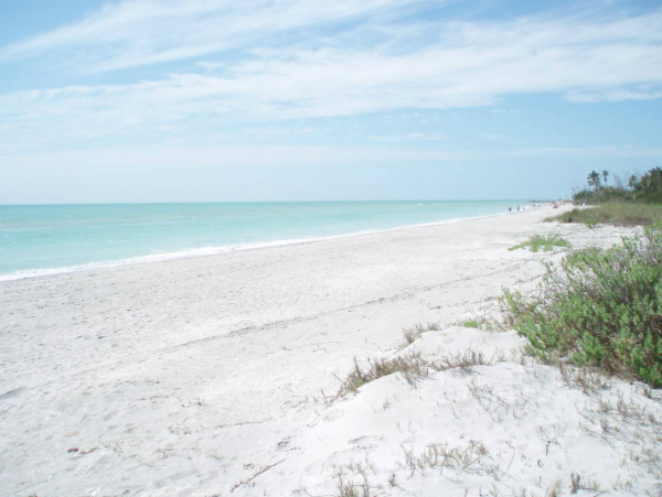 Charming Two Bedroom Coastal Cottage in Sanibel