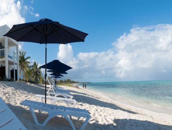 Beachfront Condos on Quiet Beach!