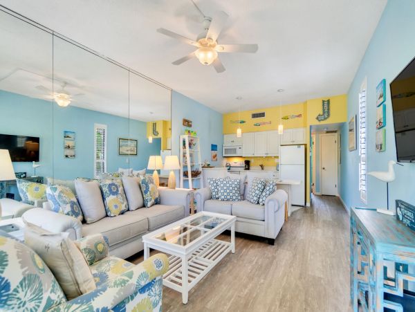 Sanibel Island Rental Adorable Stroll to beaches