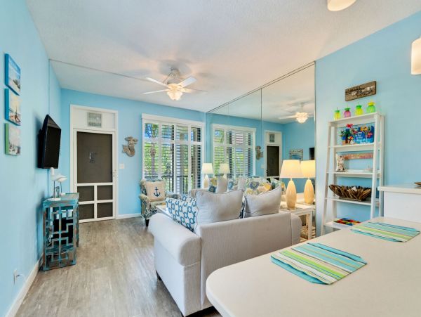 Sanibel Island Rental Adorable Stroll to beaches