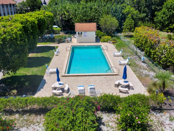 Sanibel Island Rental Adorable Stroll to beaches
