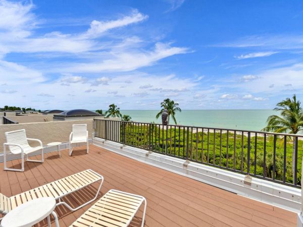 East End Penthouse with views