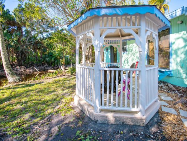 Sanibel Home 965700