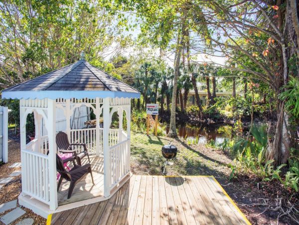 Sanibel Home 965700