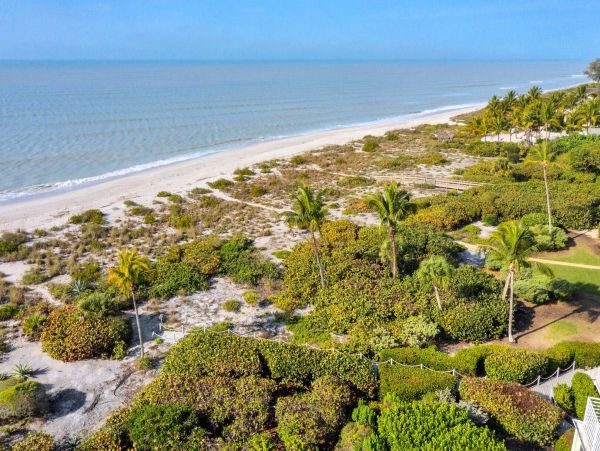 Great Gulf Front Expansive Condo Exquisite Gulf Views in Sanibel