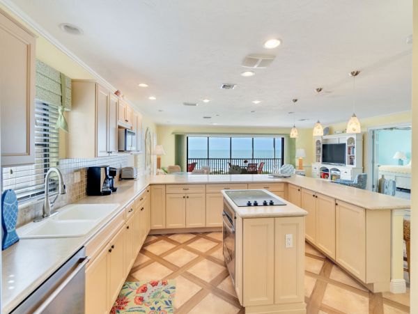 Great Gulf Front Expansive Condo Exquisite Gulf Views in Sanibel