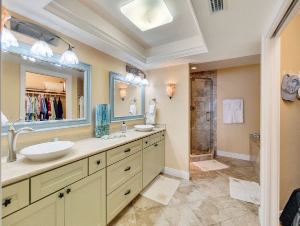 Great Gulf Front Expansive Condo Exquisite Gulf Views in Sanibel