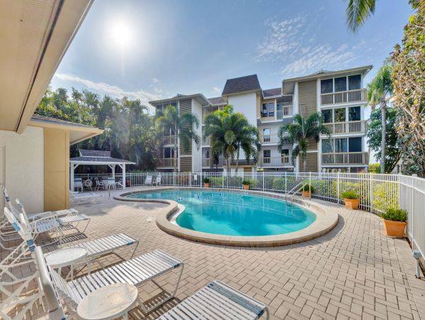 Great Gulf Front Expansive Condo Exquisite Gulf Views in Sanibel