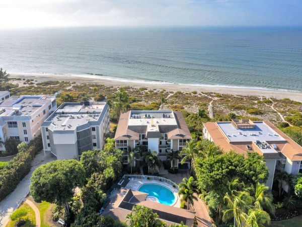 Great Gulf Front Expansive Condo Exquisite Gulf Views in Sanibel