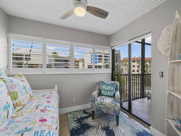 Sanibel Oceanfront Town Home With 3 Bedrooms