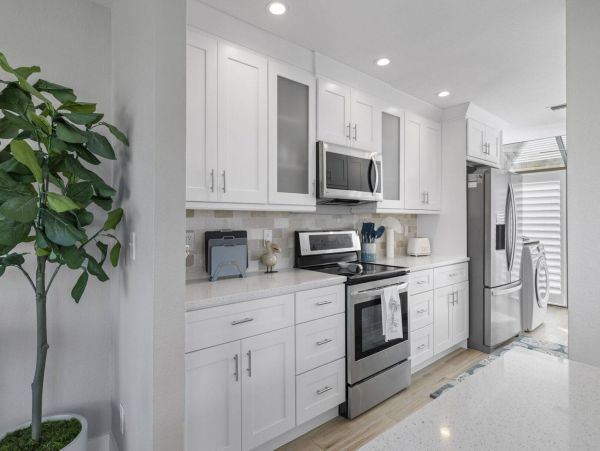Sanibel Oceanfront Town Home With 3 Bedrooms