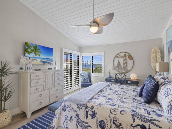Sanibel Oceanfront Town Home With 3 Bedrooms