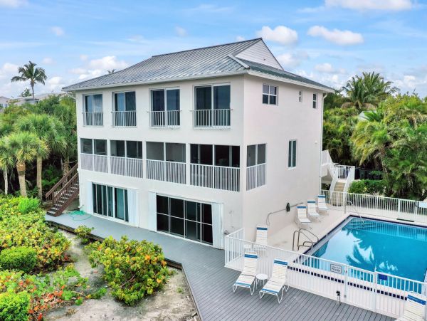 Sanibel Beachfront 3-Bedroom Townhome