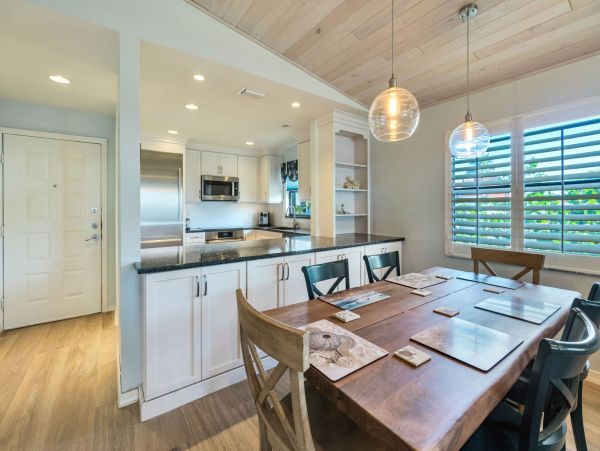 GULF VIEWS SANIBEL ON THE BEACH CONDO
