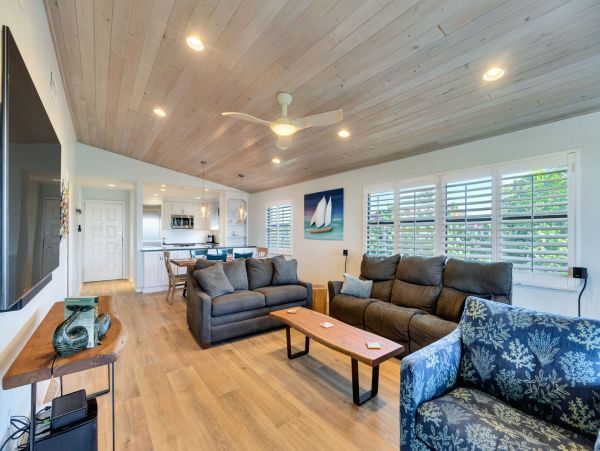 GULF VIEWS SANIBEL ON THE BEACH CONDO