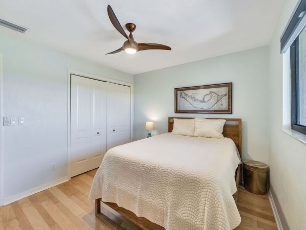 GULF VIEWS SANIBEL ON THE BEACH CONDO