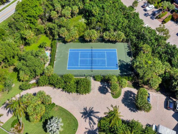 GULF VIEWS SANIBEL ON THE BEACH CONDO