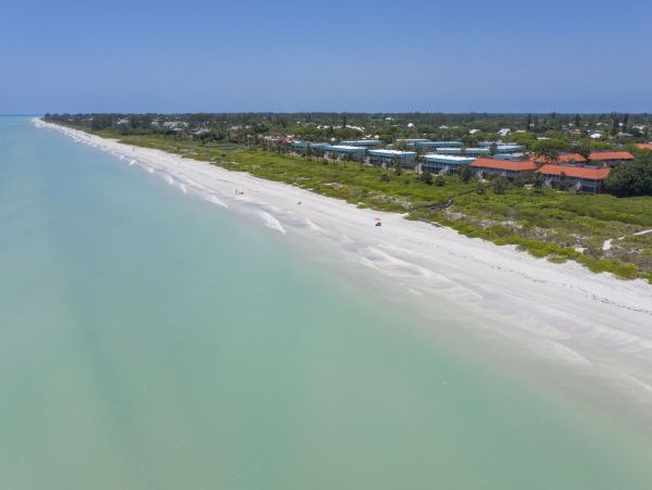 Stroll To Sanibell Islands Most Amazing Beaches