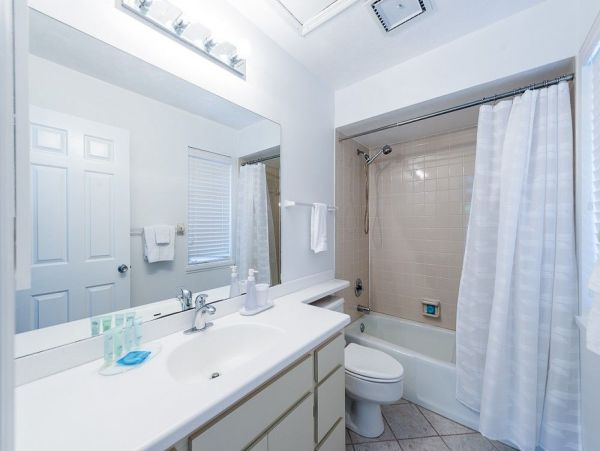 Sanibel Four Bedroom Vacation Home with Pool