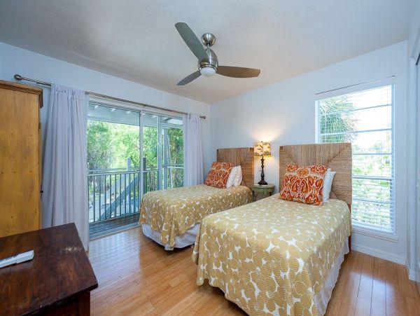 Sanibel Four Bedroom Vacation Home with Pool