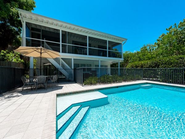 Sanibel Four Bedroom Vacation Home with Pool