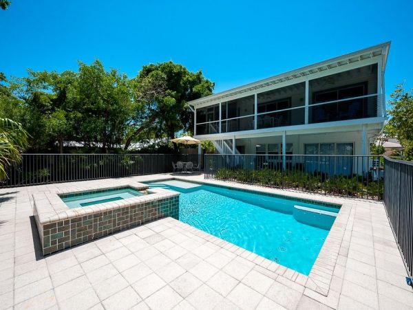Sanibel Four Bedroom Vacation Home with Pool