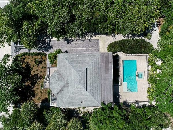Sanibel Four Bedroom Vacation Home with Pool