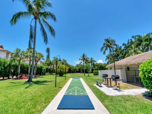 Sanibel Vacation Condo 2 Bedroom, Balcony, Pool & Tennis Courts