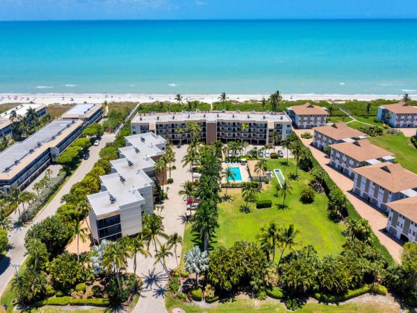 Sanibel Vacation Condo 2 Bedroom, Balcony, Pool & Tennis Courts