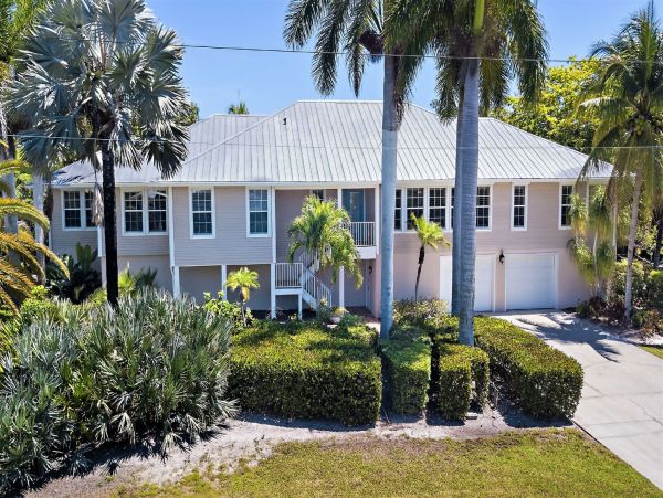 Sanibel Vacation Home Five Bedroom