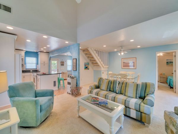 Captiva Charming Three Bedroom Vacation Residence.