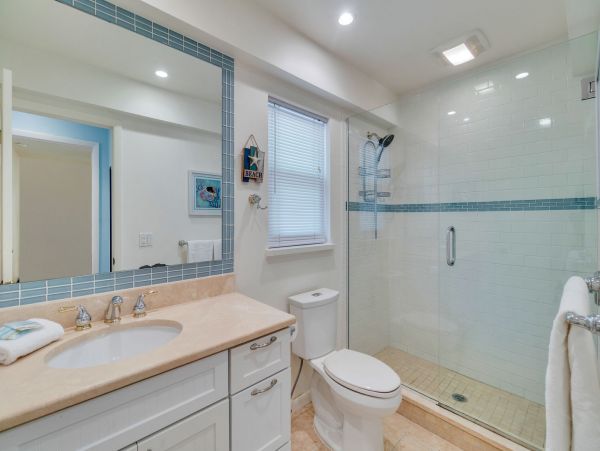 Captiva Charming Three Bedroom Vacation Residence.