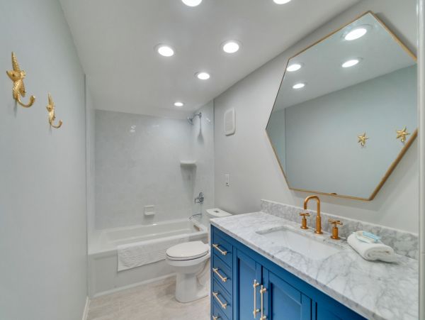 Captiva Charming Three Bedroom Vacation Residence.