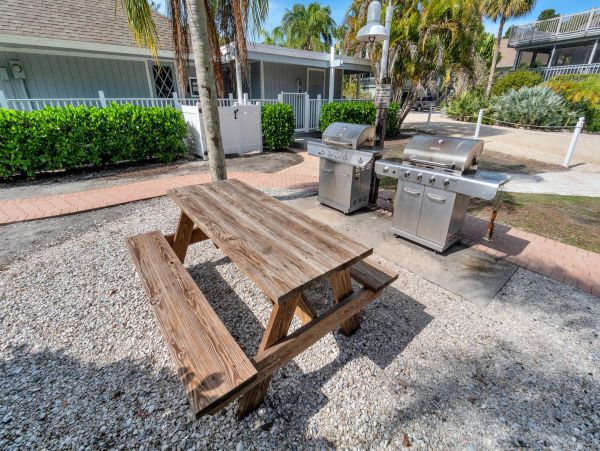 Captiva Charming Three Bedroom Vacation Residence.